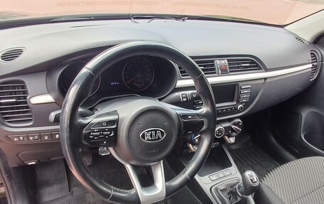 KIA Rio IV, 2017 год, 895 000 рублей, 6 фотография