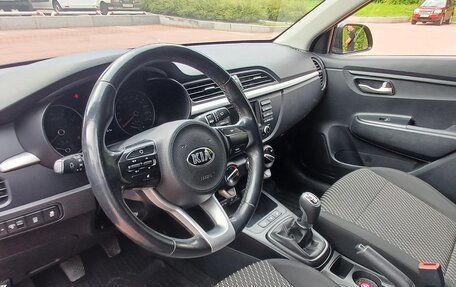 KIA Rio IV, 2017 год, 895 000 рублей, 8 фотография