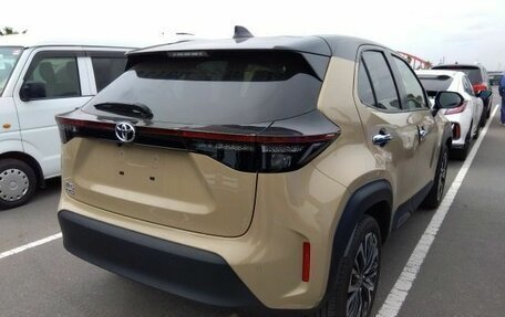 Toyota Yaris Cross, 2021 год, 2 295 000 рублей, 3 фотография