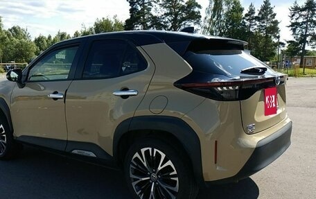 Toyota Yaris Cross, 2021 год, 2 295 000 рублей, 2 фотография