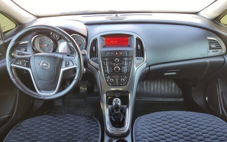 Opel Astra J, 2011 год, 655 000 рублей, 8 фотография
