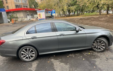 Mercedes-Benz E-Класс, 2017 год, 2 750 000 рублей, 2 фотография