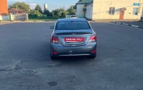 Hyundai Solaris II рестайлинг, 2012 год, 760 000 рублей, 2 фотография