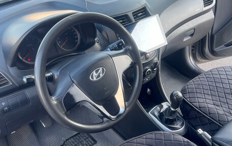 Hyundai Solaris II рестайлинг, 2012 год, 760 000 рублей, 11 фотография