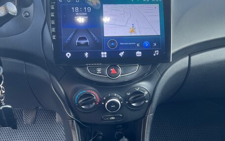 Hyundai Solaris II рестайлинг, 2012 год, 760 000 рублей, 13 фотография