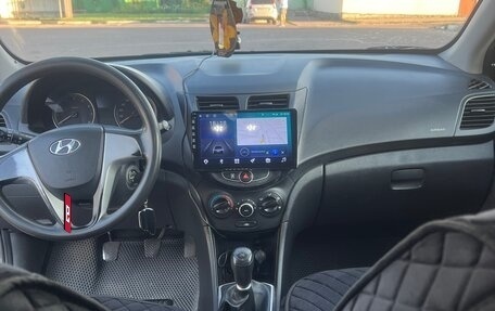 Hyundai Solaris II рестайлинг, 2012 год, 760 000 рублей, 14 фотография