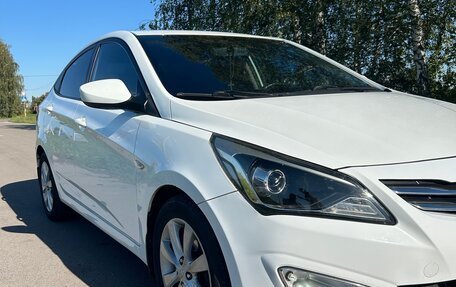 Hyundai Solaris II рестайлинг, 2016 год, 1 100 000 рублей, 3 фотография