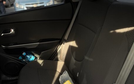 KIA Rio III рестайлинг, 2015 год, 1 180 000 рублей, 11 фотография