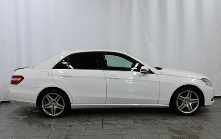 Mercedes-Benz E-Класс, 2012 год, 1 149 000 рублей, 7 фотография