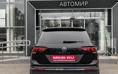 Volkswagen Tiguan II, 2021 год, 2 560 000 рублей, 6 фотография