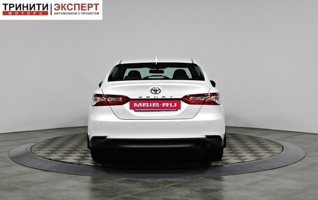 Toyota Camry, 2021 год, 2 697 000 рублей, 6 фотография