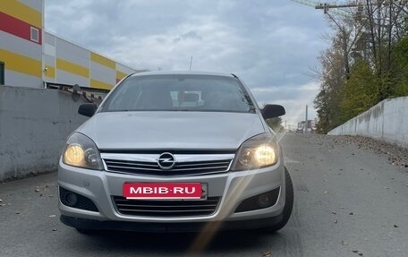 Opel Astra H, 2009 год, 569 000 рублей, 1 фотография