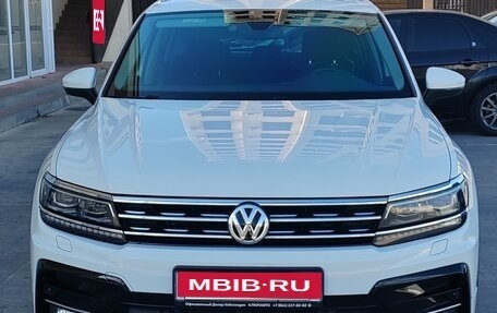 Volkswagen Tiguan II, 2020 год, 2 785 000 рублей, 1 фотография