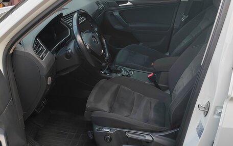 Volkswagen Tiguan II, 2020 год, 2 785 000 рублей, 11 фотография