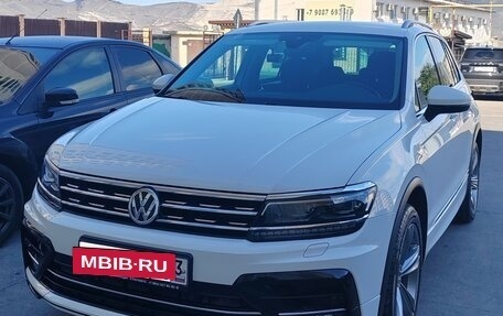 Volkswagen Tiguan II, 2020 год, 2 785 000 рублей, 2 фотография