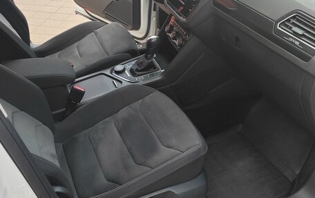 Volkswagen Tiguan II, 2020 год, 2 785 000 рублей, 18 фотография