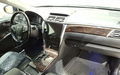 Toyota Camry, 2015 год, 1 950 000 рублей, 12 фотография