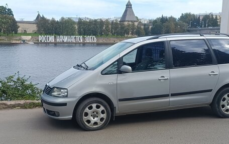 SEAT Alhambra II рестайлинг, 2002 год, 548 000 рублей, 2 фотография