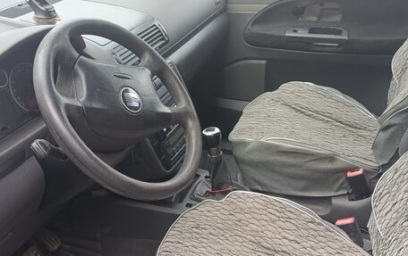 SEAT Alhambra II рестайлинг, 2002 год, 548 000 рублей, 7 фотография