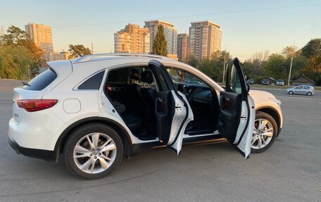 Infiniti QX70, 2014 год, 2 500 000 рублей, 14 фотография