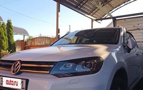 Volkswagen Touareg III, 2012 год, 2 990 000 рублей, 2 фотография