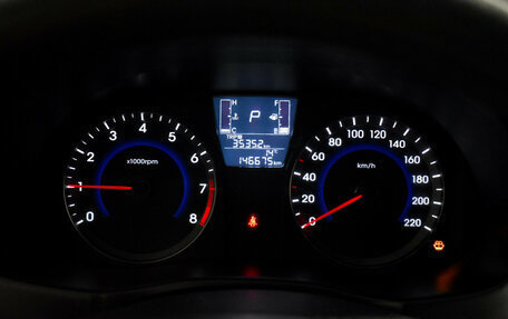 Hyundai Solaris II рестайлинг, 2015 год, 939 000 рублей, 17 фотография