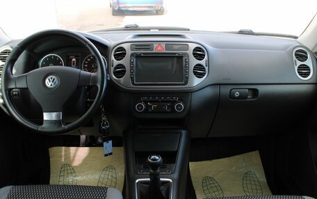 Volkswagen Tiguan I, 2010 год, 940 000 рублей, 16 фотография