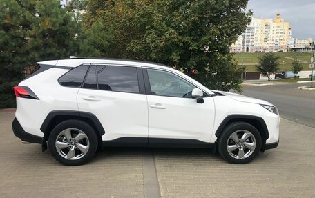 Toyota RAV4, 2020 год, 4 200 000 рублей, 5 фотография