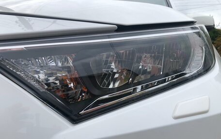 Toyota RAV4, 2020 год, 4 200 000 рублей, 27 фотография