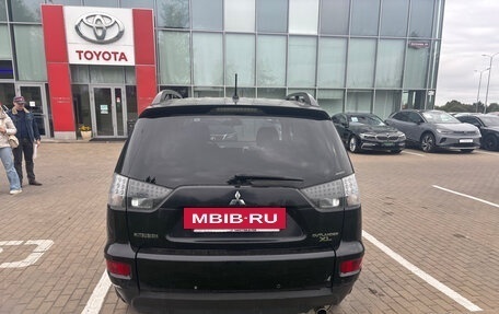 Mitsubishi Outlander III рестайлинг 3, 2011 год, 970 000 рублей, 4 фотография