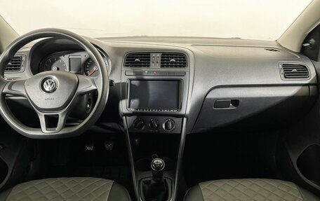 Volkswagen Polo VI (EU Market), 2015 год, 897 000 рублей, 12 фотография