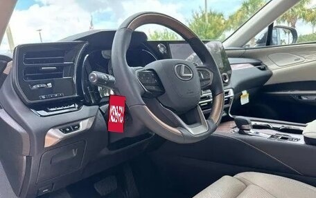 Lexus RX IV рестайлинг, 2025 год, 7 500 000 рублей, 7 фотография