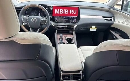 Lexus RX IV рестайлинг, 2025 год, 7 500 000 рублей, 9 фотография