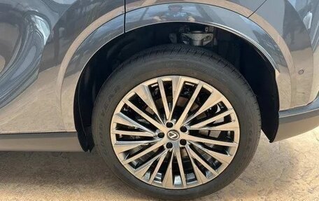 Lexus RX IV рестайлинг, 2025 год, 7 500 000 рублей, 15 фотография