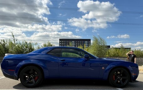 Dodge Challenger III рестайлинг 2, 2022 год, 4 500 000 рублей, 10 фотография