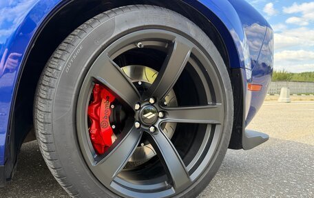 Dodge Challenger III рестайлинг 2, 2022 год, 4 500 000 рублей, 16 фотография