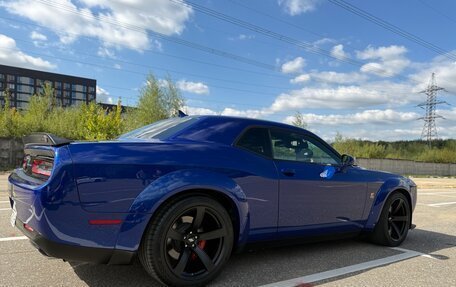 Dodge Challenger III рестайлинг 2, 2022 год, 4 500 000 рублей, 11 фотография