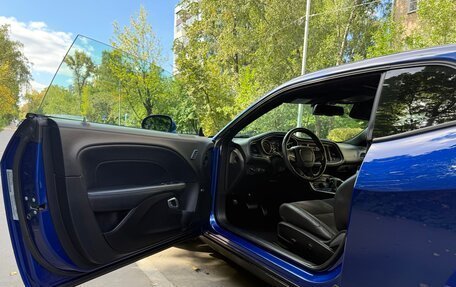 Dodge Challenger III рестайлинг 2, 2022 год, 4 500 000 рублей, 19 фотография