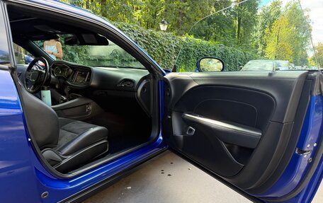 Dodge Challenger III рестайлинг 2, 2022 год, 4 500 000 рублей, 21 фотография