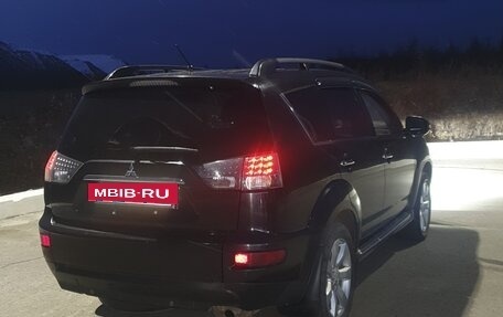 Mitsubishi Outlander III рестайлинг 3, 2011 год, 1 700 000 рублей, 9 фотография