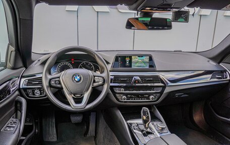 BMW 5 серия, 2017 год, 2 830 000 рублей, 6 фотография