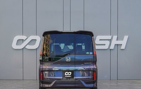 Honda Stepwgn IV, 2017 год, 2 240 000 рублей, 4 фотография