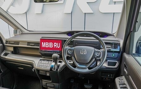 Honda Stepwgn IV, 2017 год, 2 240 000 рублей, 6 фотография