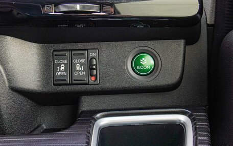 Honda Stepwgn IV, 2017 год, 2 240 000 рублей, 23 фотография