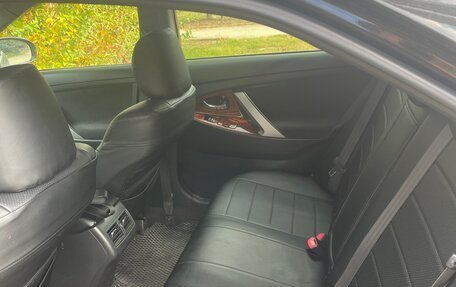 Toyota Camry, 2010 год, 900 000 рублей, 4 фотография