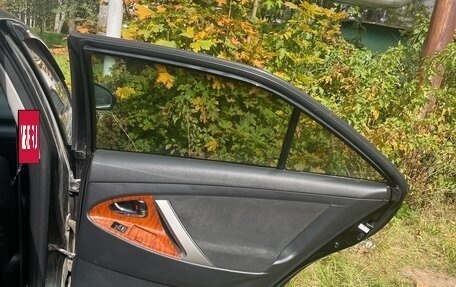 Toyota Camry, 2010 год, 900 000 рублей, 8 фотография