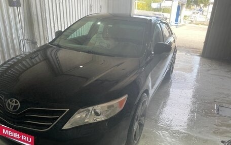 Toyota Camry, 2010 год, 900 000 рублей, 18 фотография