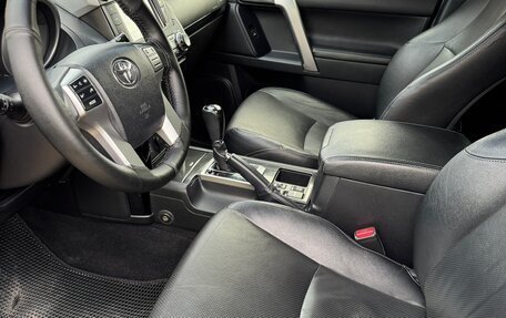 Toyota Land Cruiser Prado 150 рестайлинг 2, 2015 год, 3 950 000 рублей, 11 фотография