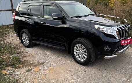 Toyota Land Cruiser Prado 150 рестайлинг 2, 2015 год, 3 950 000 рублей, 5 фотография