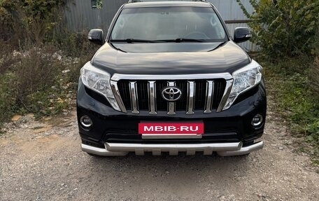 Toyota Land Cruiser Prado 150 рестайлинг 2, 2015 год, 3 950 000 рублей, 2 фотография